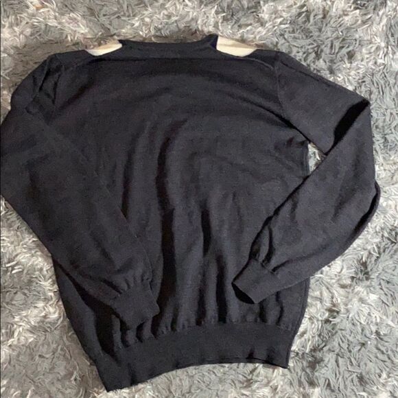 Misaky 100% wool v neck sweater L perfect for spring EUC - Picture 5 of 6